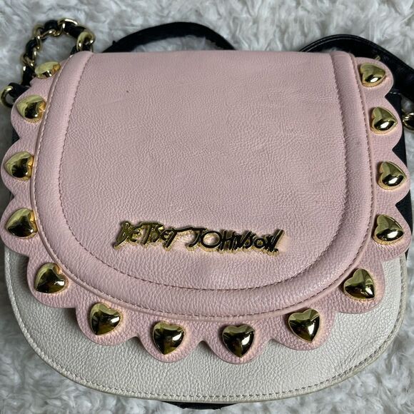 Betsey Johnson tricolor Crossbody bag Pink,beige & Black gold tone hearts accent - Picture 6 of 15